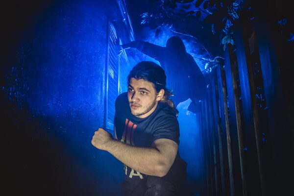 Фотография перформанса «Дожить до рассвета»