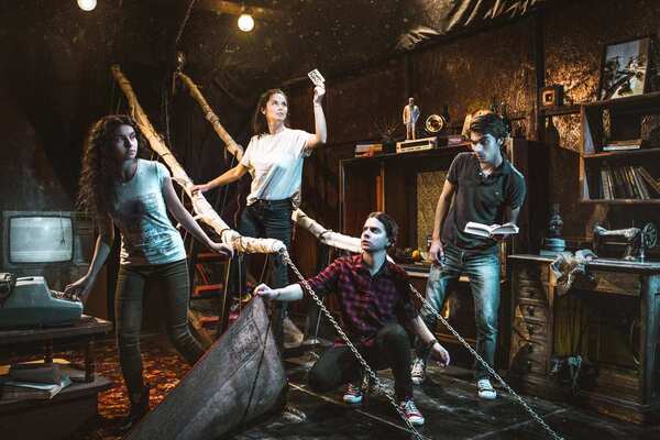 Фотография перформанса «Вкус риска»