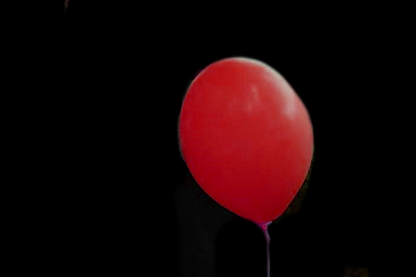 Фотография перформанса «Кровавая чистка: Угроза Нации»