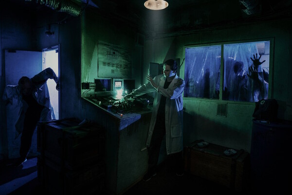 Фотография перформанса «Заражение»