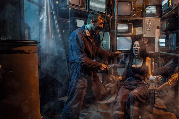 Фотография перформанса «БШ 2: электрозавод»