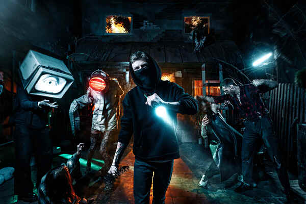 Фотография перформанса «Rage»