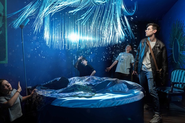 Фотография перформанса «Тайны следствия»