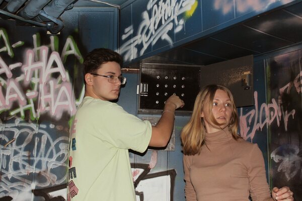 Фотография перформанса «Джокер»