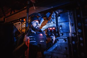 Фотография экшн-игры Лазертаг "Анклав" от компании Lasertag Arena (Фото 4)