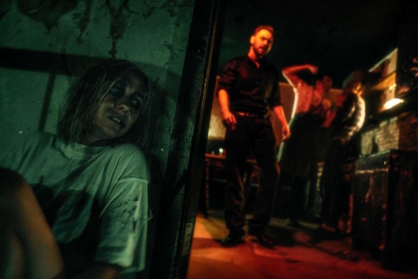 Фотография перформанса «Заточение»