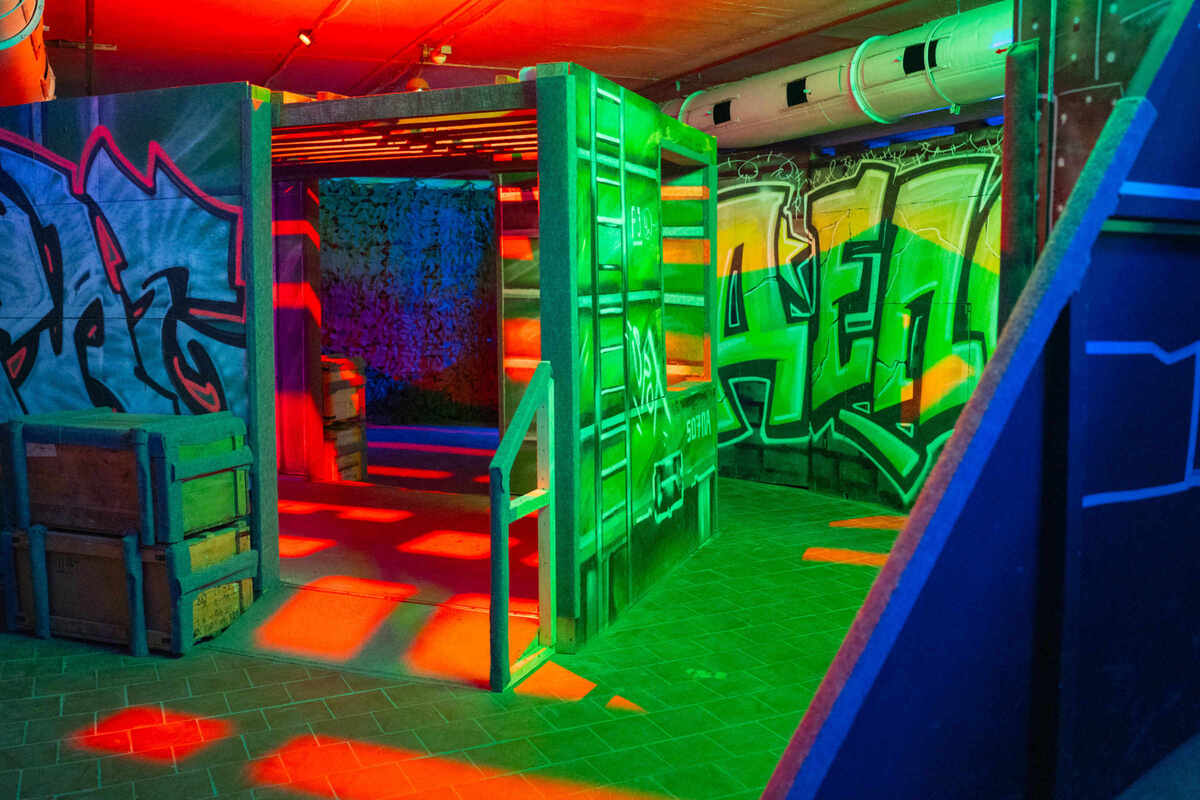 Фотография экшн-игры Лазертаг "Убежище" от компании Lasertag Arena (Фото 4)
