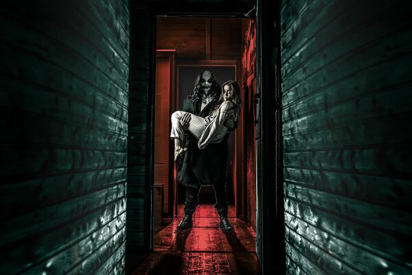 Фотография перформанса «Синистер»