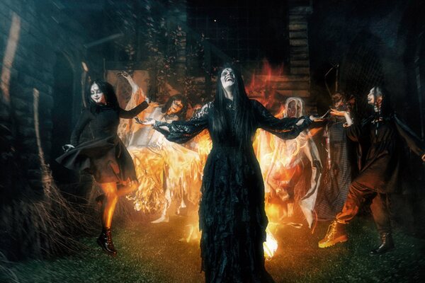 Фотография перформанса «Шабаш»