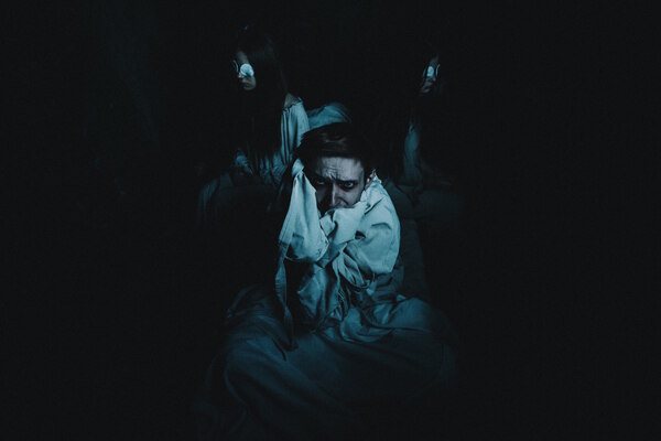 Фотография перформанса «REM: No Exit»