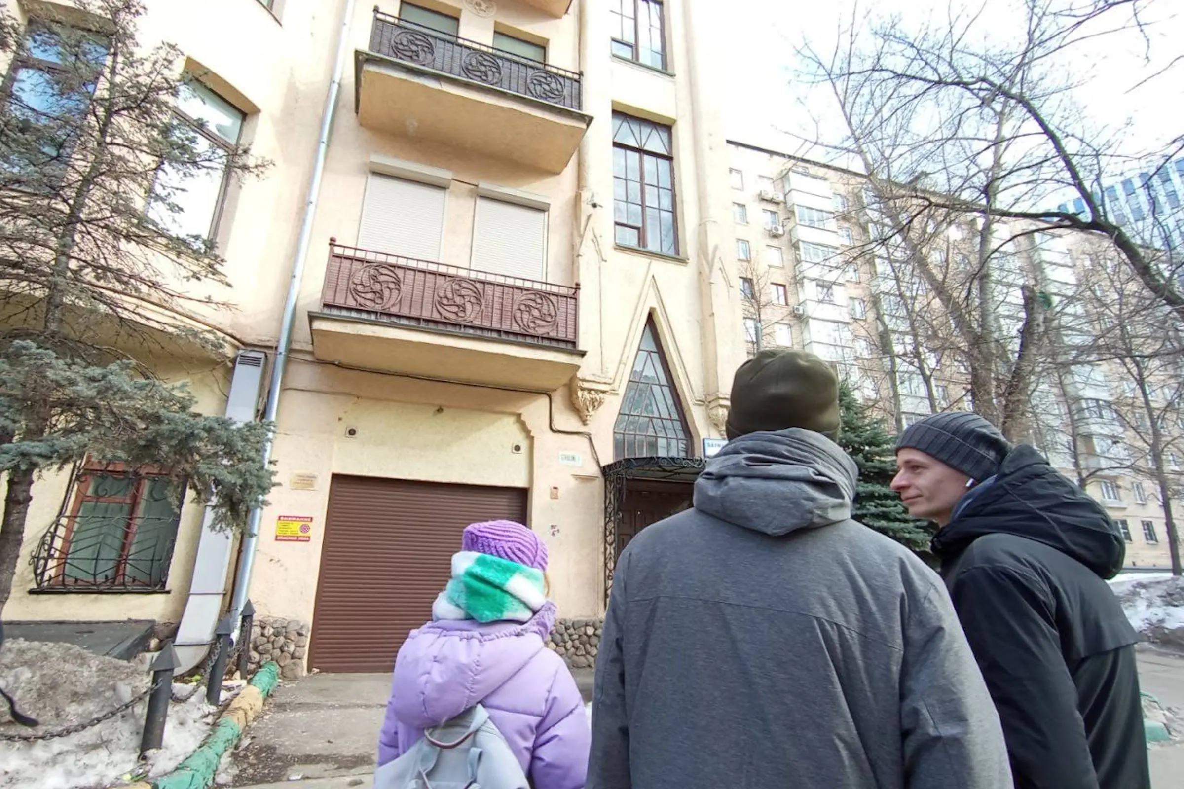 Откройте двери в мир квестов!