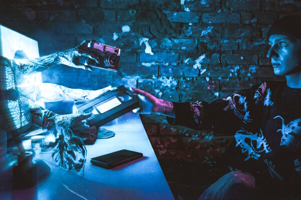 Фотография перформанса «Darknet»