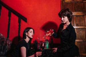 Фотография квеста Алкогольный квест "Ночь в баре Дракулы" от компании Нелогика (Фото 4)