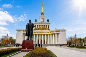 Фотография городского квеста Что скрывают павильоны ВДНХ? от компании Маршрут построен (Фото 1)