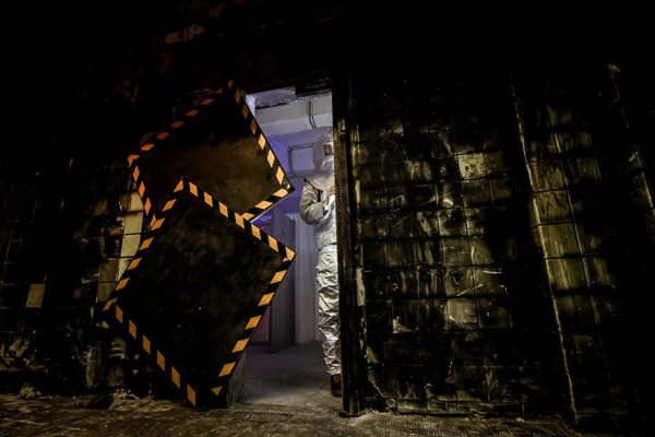 Фотография перформанса «Обитель»