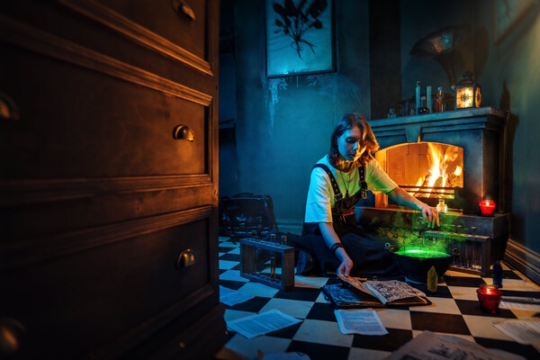 Фотография перформанса «Алхимик»