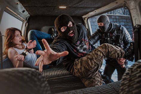 Квест-перформанс «Контрабанда. Операция "Лысый пингвин"» от Клаустрофобия Квест-перформанс «Контрабанда. Операция "Лысый пингвин"» от Клаустрофобия