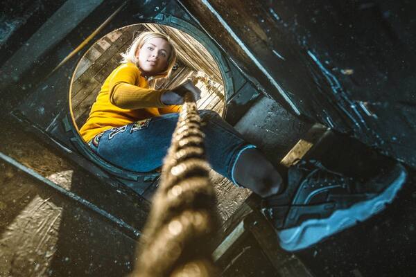 Фотография перформанса «Спуск»