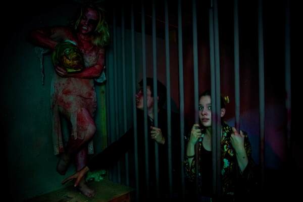 Фотография перформанса «Horror House Шоу»