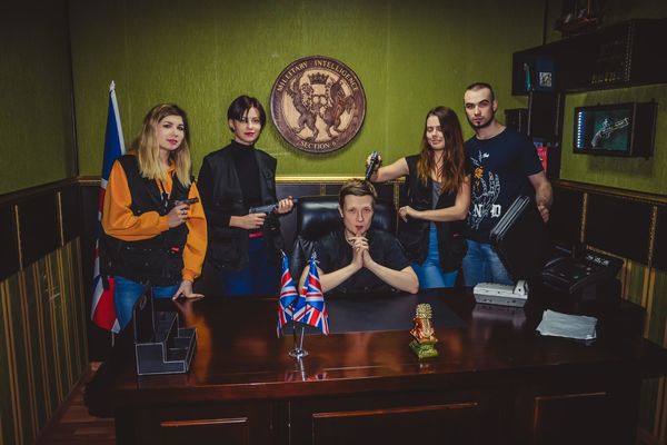 Рецензия от КвестОбзор на Спасти Бонда!