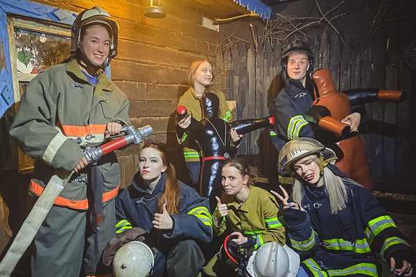 Команда «КвестОбзор» в квесте Пожар в деревне