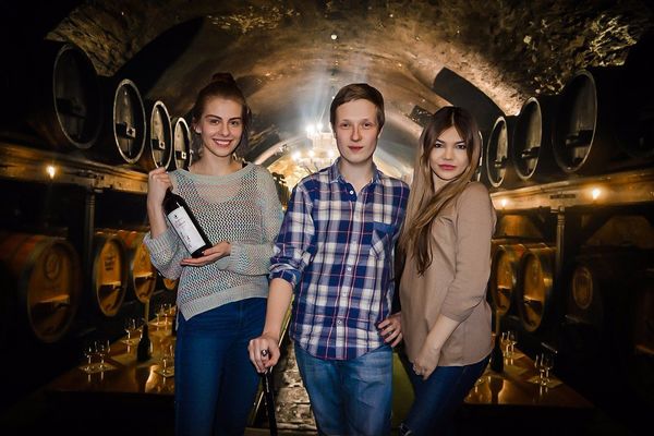 Рецензия от КвестОбзор на Жажда: дочь винодела